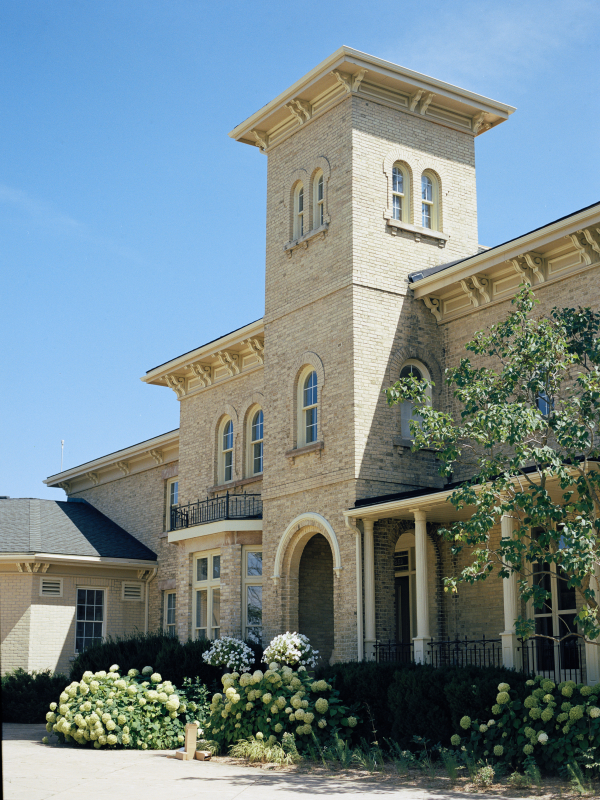 Photographers Lola Rong