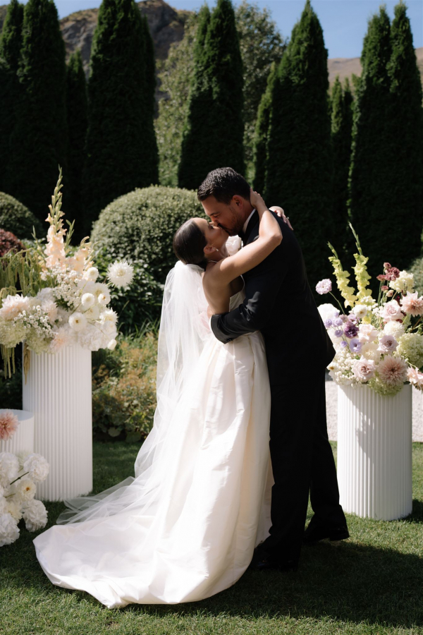 Enchanting Nuptials in Queenstown: A Harmonious Fusion of Elegance and Celebration