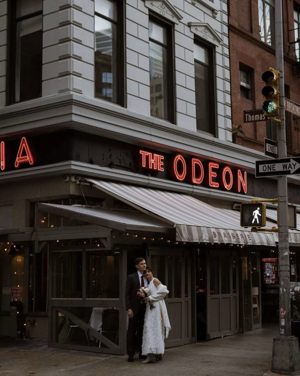 Airbnb Wedding in the Hamptons | Interview with the bride about all the details