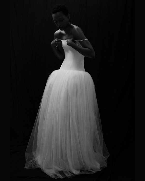 26 Modern Drop-Waist Bridal Dresses