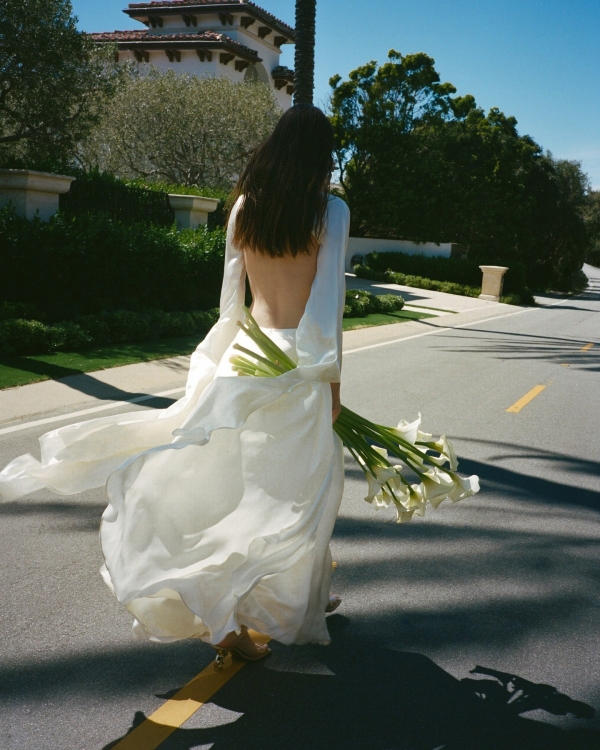 How to Pick Your Perfect Wedding Perfume