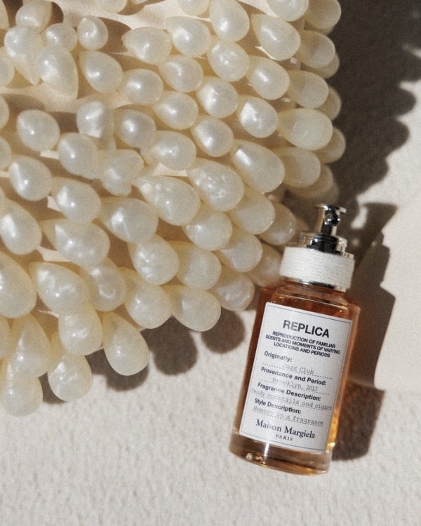 How to Pick Your Perfect Wedding Perfume