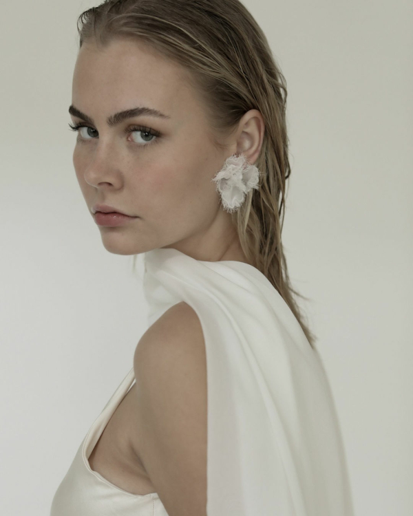 18 Elegant Flower Earrings