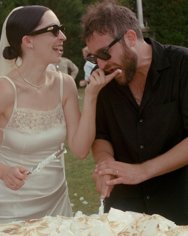 Trend: Oversized Wedding Desserts