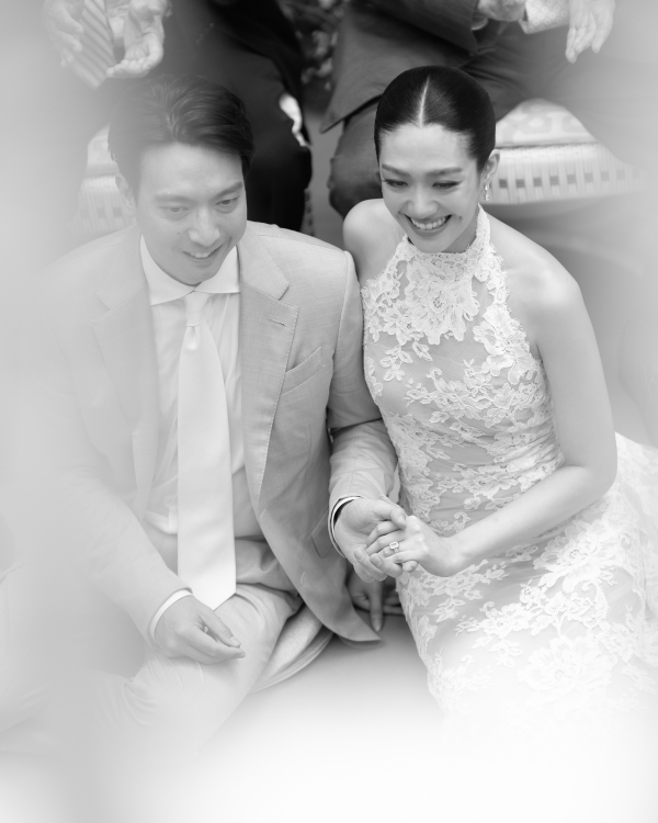 Chic Bangkok Wedding | Gorgeous Blueberry Wedding Cake