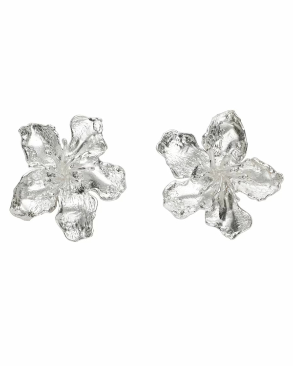 18 Elegant Flower Earrings