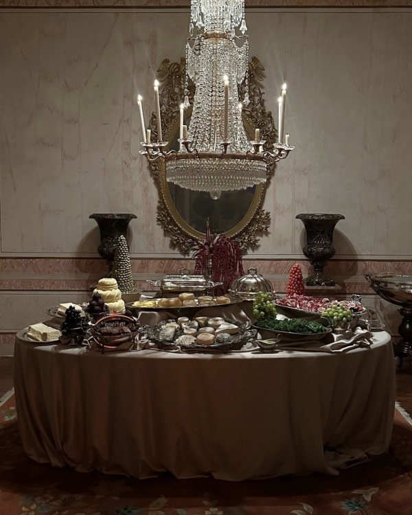 Inspiration for Grazing Tables | Food Styling and Event Planning Trend