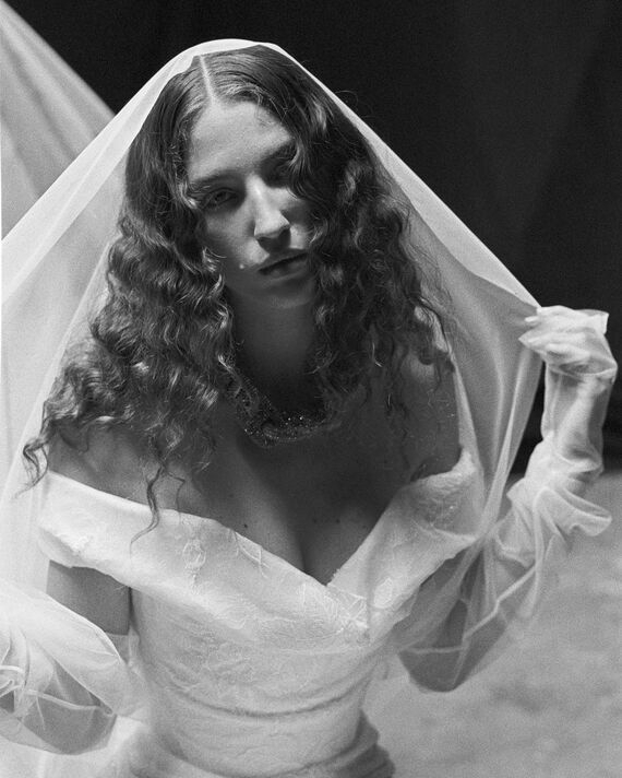 Ideas for Chic Bridal Hairstyles with Veil