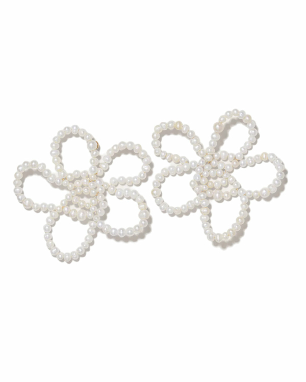 18 Elegant Flower Earrings