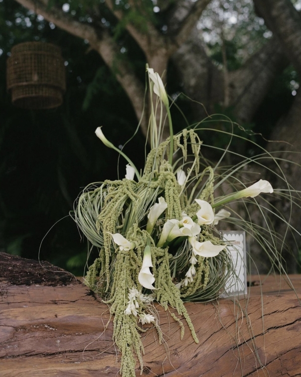 Calla Lily Arrangement Inspo | Beautiful Calla Lily Wedding Bouquets