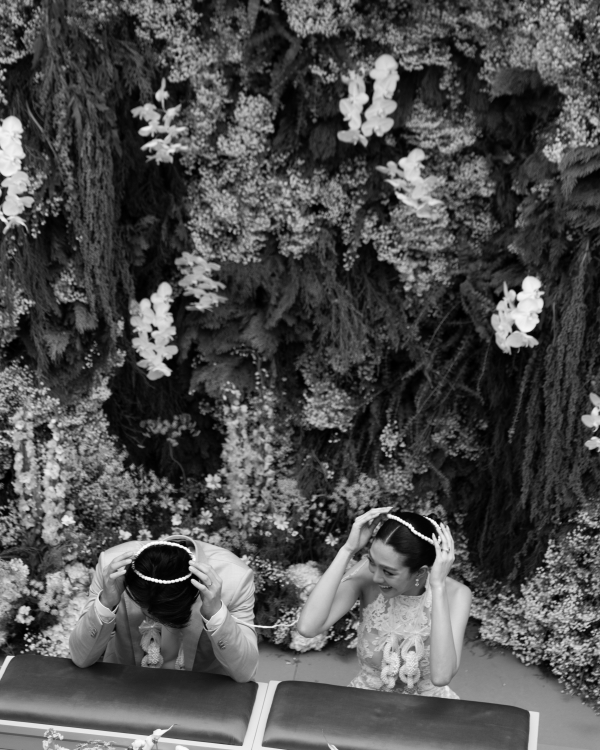 Chic Bangkok Wedding | Gorgeous Blueberry Wedding Cake