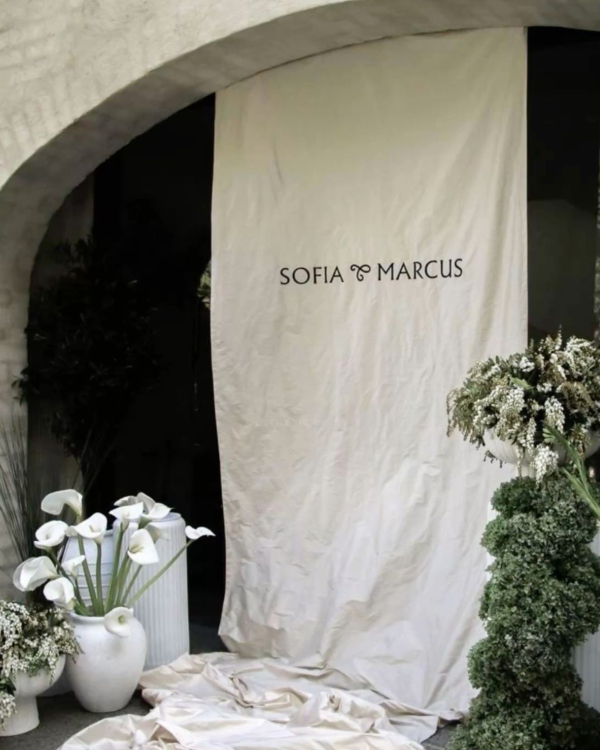 30 Unique Wedding Welcome Sign Ideas For a Stylish First Impression