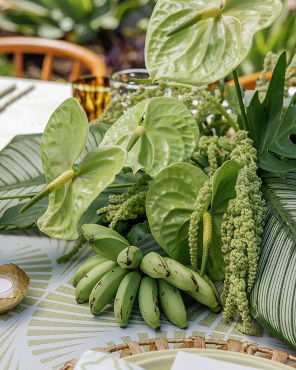 40 Creative Decor Ideas for a Tropical Wedding
