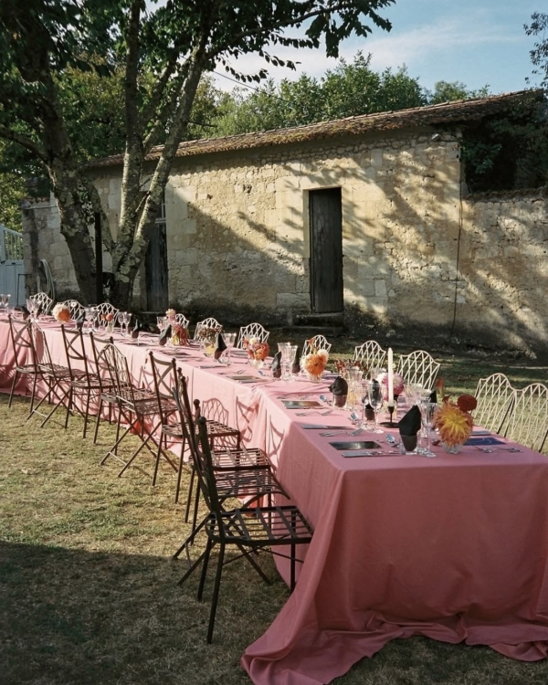 Trend: Colorful Tablecloths