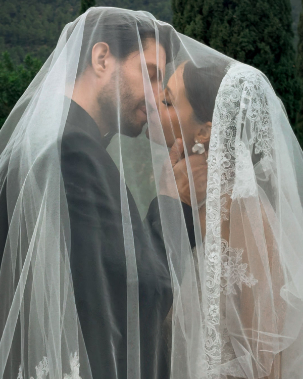 Here's Why Every Couple Needs a Wedding Content Creator