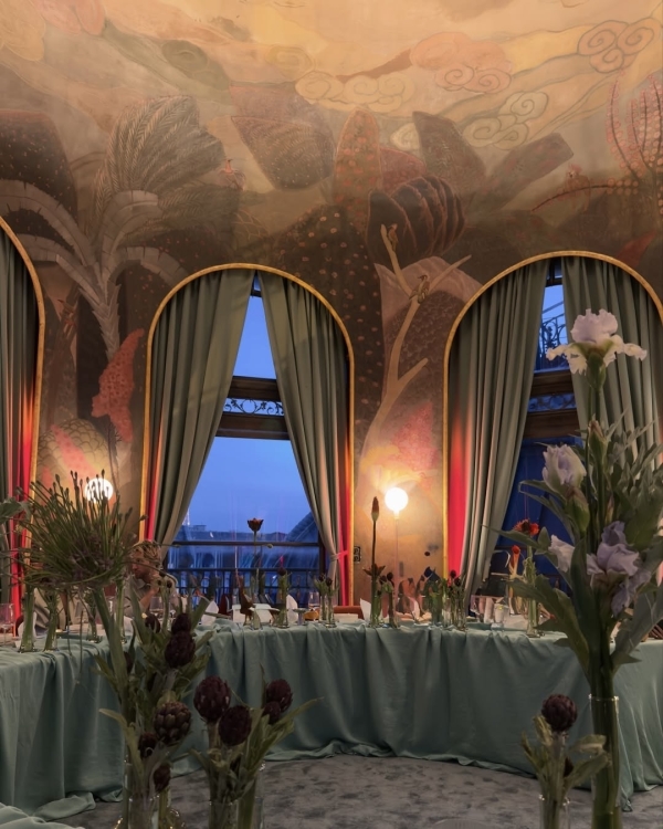 Trend: Colorful Tablecloths