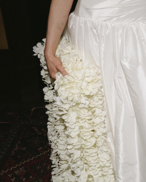 Trend: Clutch Bouquets