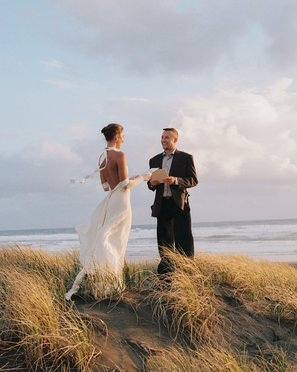 10 Must-Have Ceremony Photos According to Top Photographers