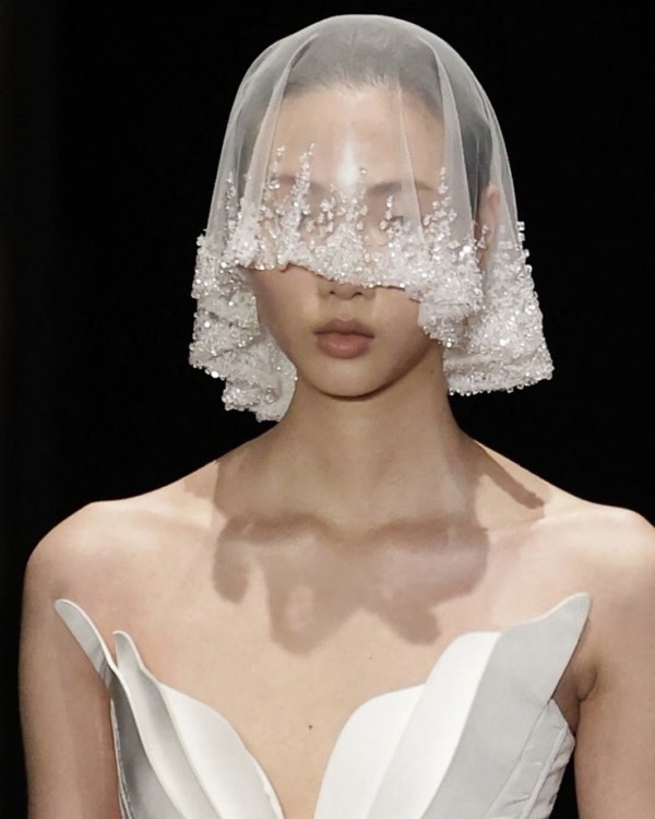 The Best Veils for Every Wedding Dress Style & Silhouette