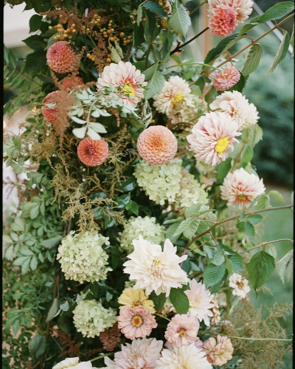 A Colorful & Relaxed Vintage Celebration in The Berkshires