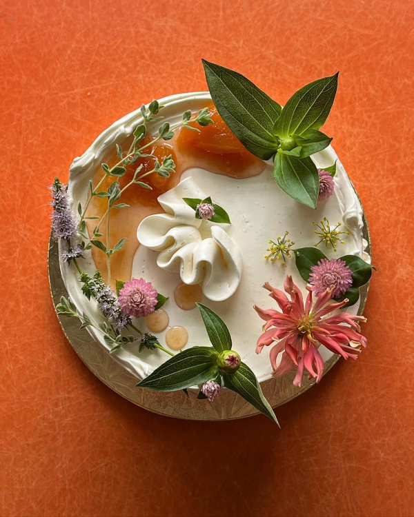 40 Creative Decor Ideas for a Tropical Wedding