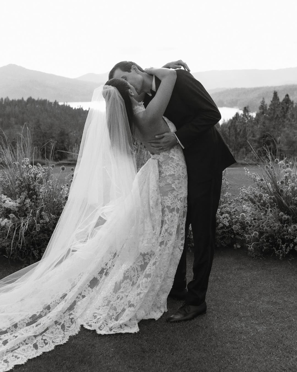 10 Must-Have Ceremony Photos According to Top Photographers