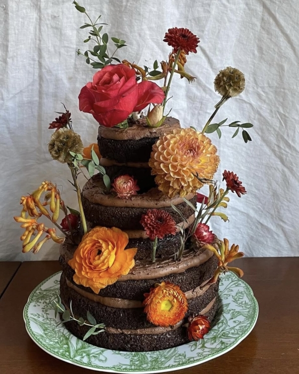 40 Irresistible Chocolate Brown Wedding Cakes and Desserts