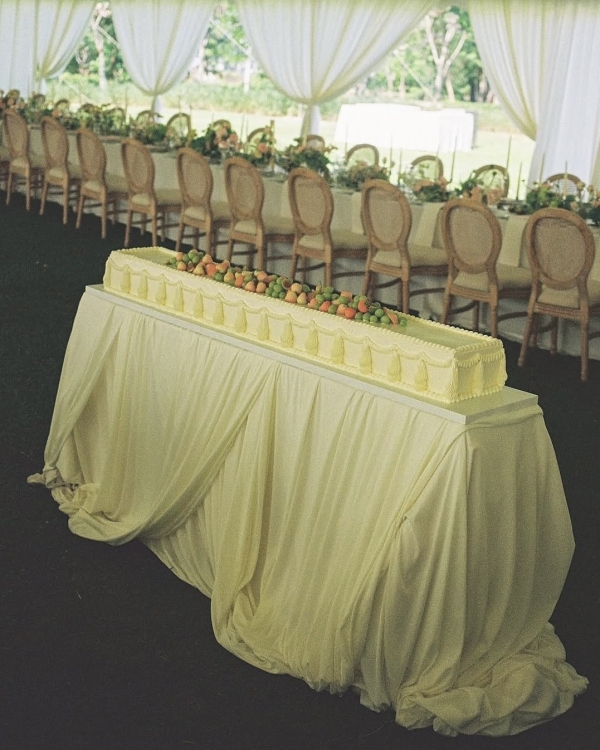 Trend: Colorful Tablecloths