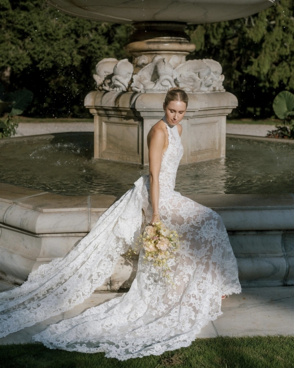 A Colorful & Relaxed Vintage Celebration in The Berkshires