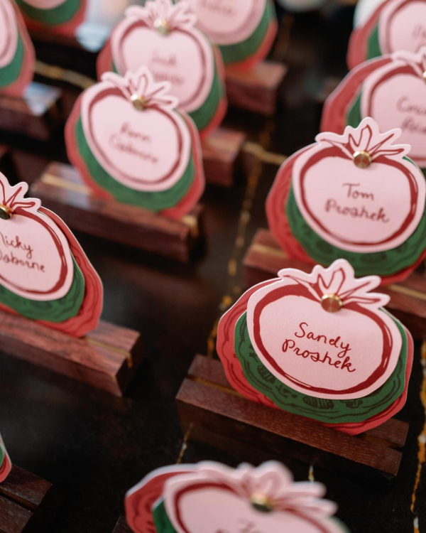 30 Creative Place Card Ideas for Summer Weddings & Events