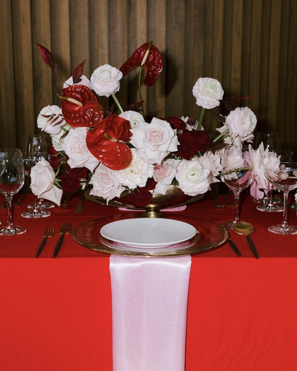 Trend: Colorful Tablecloths