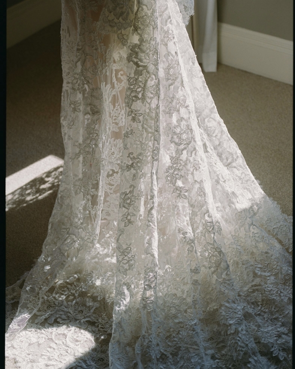 A Colorful & Relaxed Vintage Celebration in The Berkshires