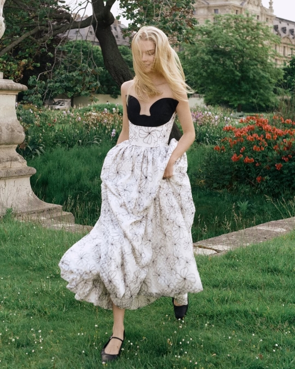 How to Set a Wedding Dress Code