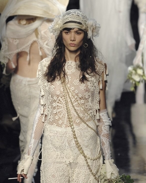 The Best Veils for Every Wedding Dress Style & Silhouette