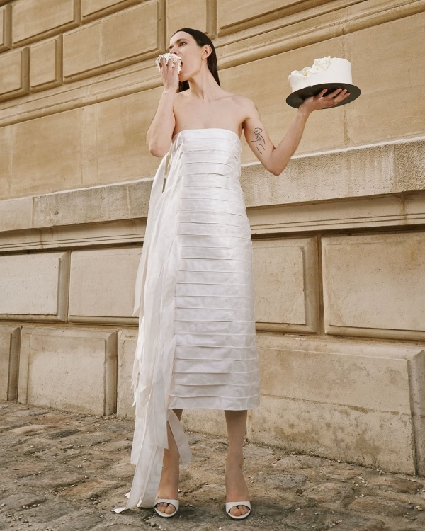 40 Fashionable Food-Infused Wedding Photography Ideas That Serve Style