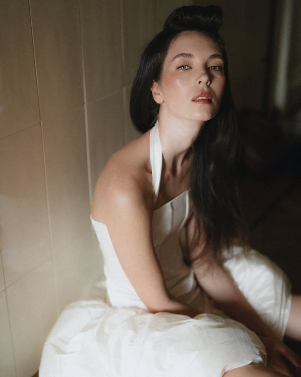 The Best Bridal Hairstyles for Every Wedding Dress Neckline & Silhouette