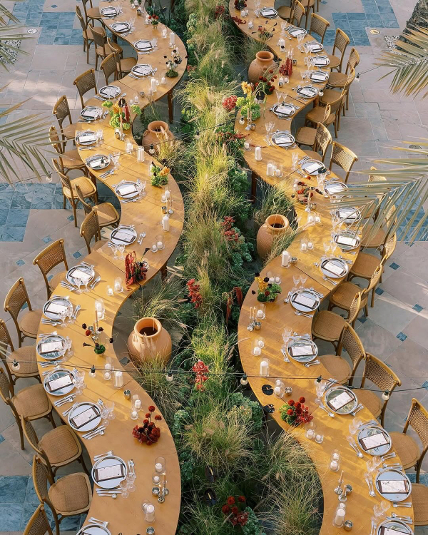 40 Creative Decor Ideas for a Tropical Wedding