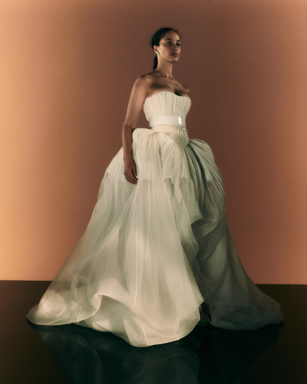 10 Ways to Style One Wedding Dress from Ceremony to Reception