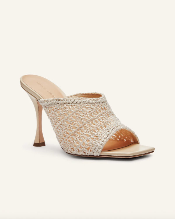 35 Ocean-Inspired Accessories to Complete Your Beach Bridal Look