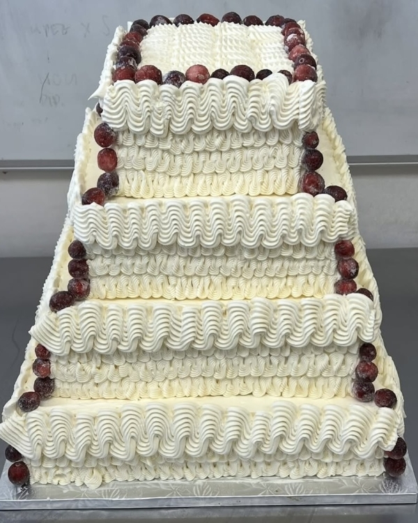 The Trendiest Wedding Cake Ideas to Match Every Wedding Style