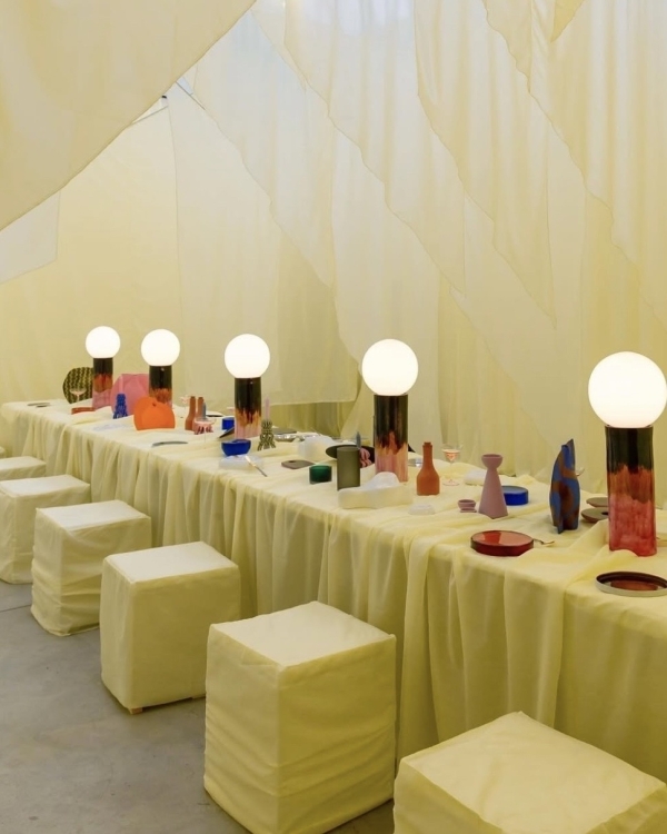 Trend: Colorful Tablecloths