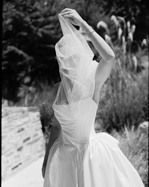 A High-End Wedding Amongst New Zealand's Cinematic Mountains