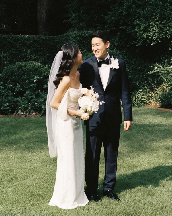 15 Best Wedding Photographers on the US East Coast | Professional Photography | Luxury Photographer and Videographer | Photo Studio