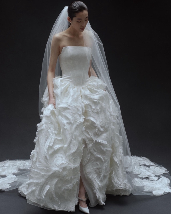 The Best Veils for Every Wedding Dress Style & Silhouette