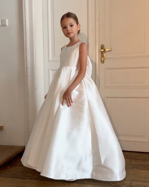 15 Best Designers to Shop for Flower Girl Dresses