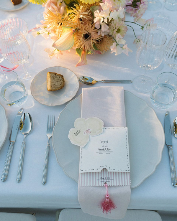 30 Creative Place Card Ideas for Summer Weddings & Events