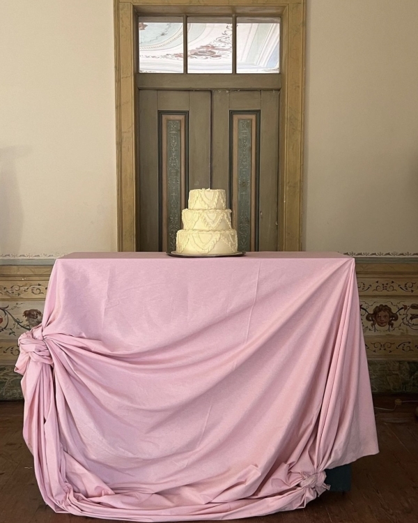 Trend: Colorful Tablecloths