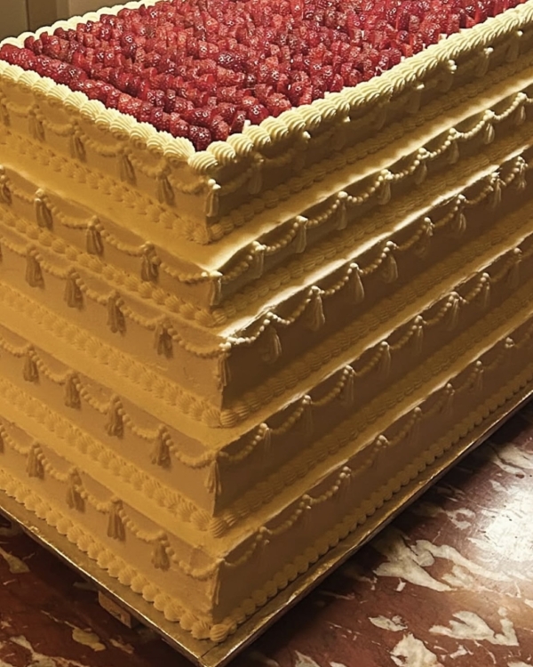 The Trendiest Wedding Cake Ideas to Match Every Wedding Style