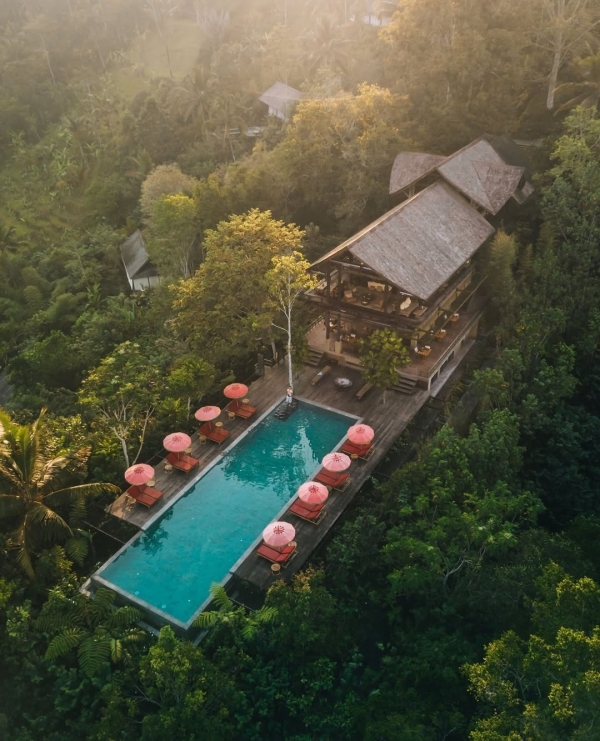 7 Luxe Bali Resorts for Your Dream Tropical Honeymoon