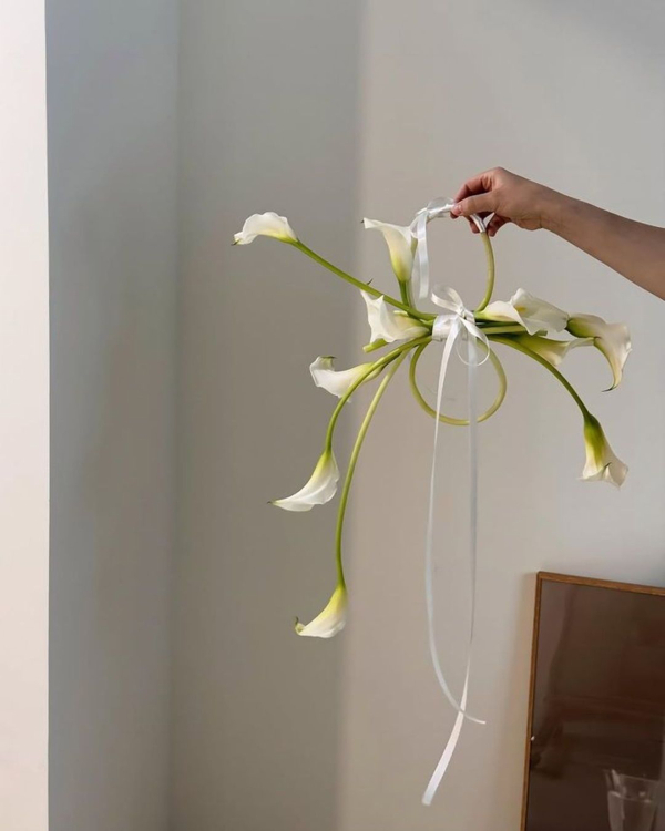 Trend: Clutch Bouquets